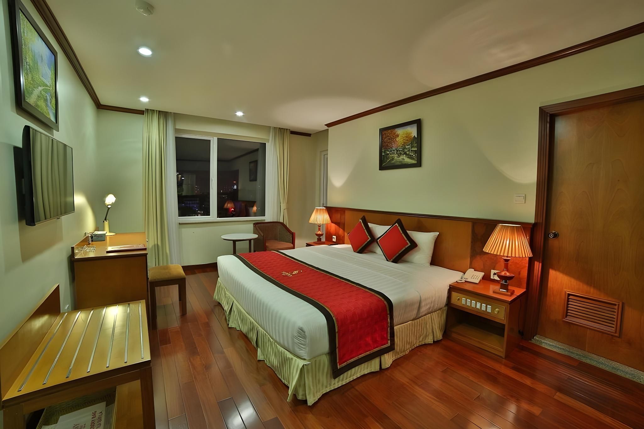 undefined Sunny Hotel 1 3