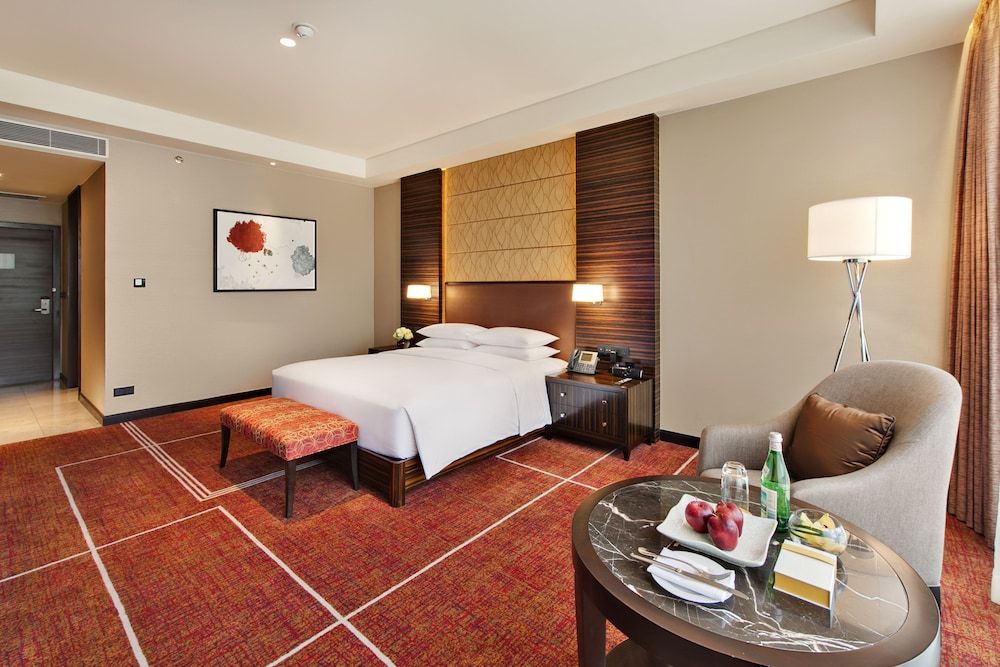 Room, 1 King Bed, City View