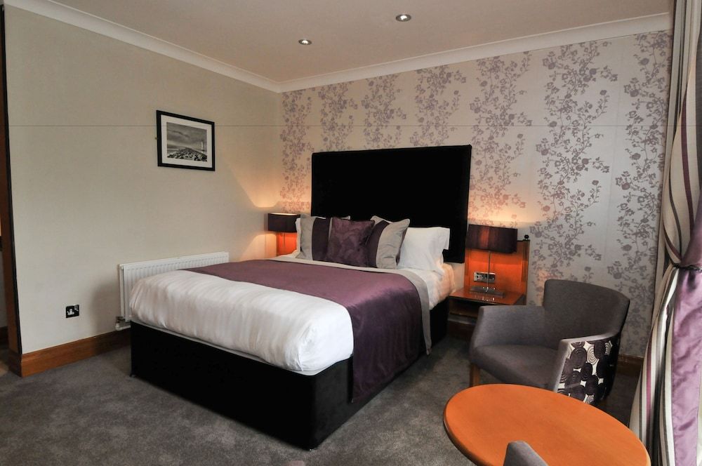 The Hillcrest Hotel Comfort Double Room, 1 King Bed