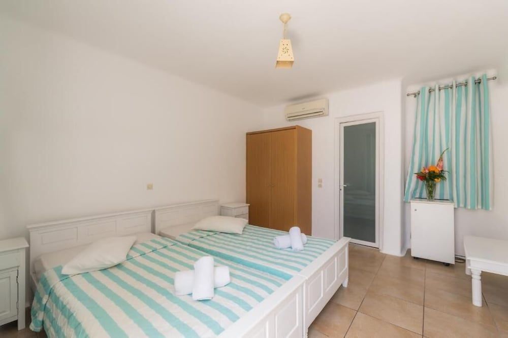 Paradise Beach Resort Standard Room 2