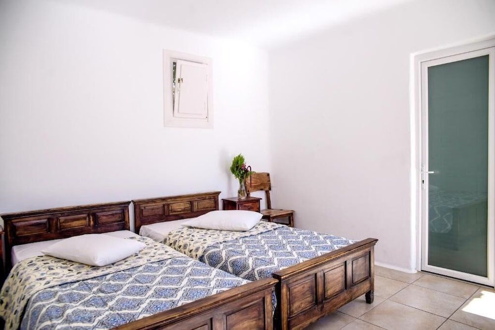 Paradise Beach Resort Standard Room 2