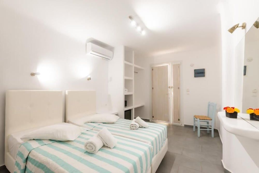 Paradise Beach Resort Standard Room 12