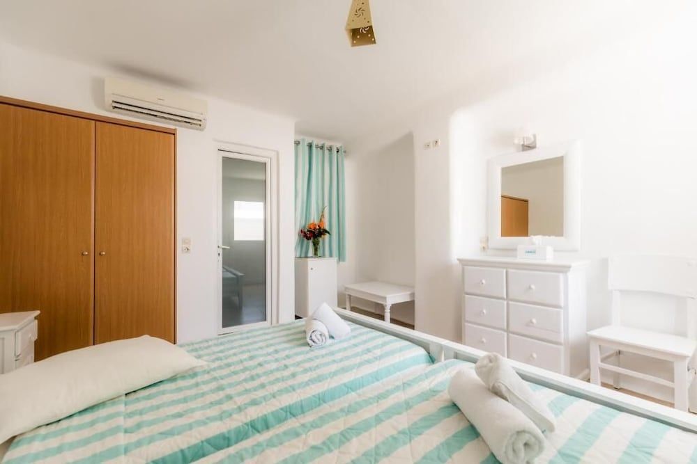 Paradise Beach Resort Standard Room 6