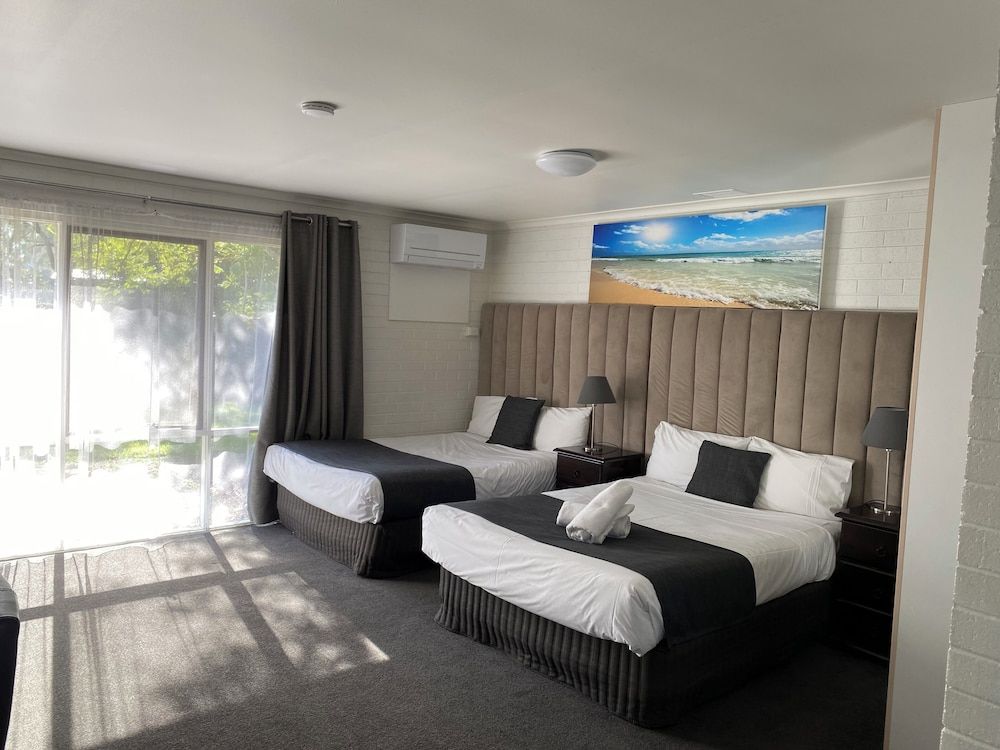 Frankston Motel Deluxe Doubles Suite