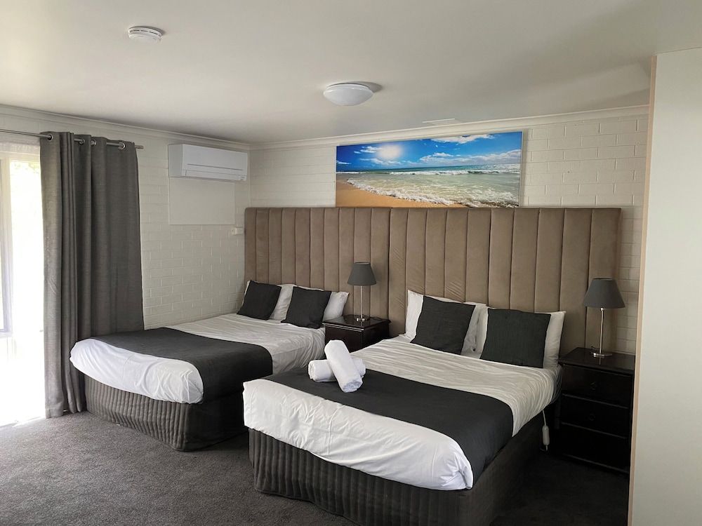 Frankston Motel Deluxe Doubles Suite 8