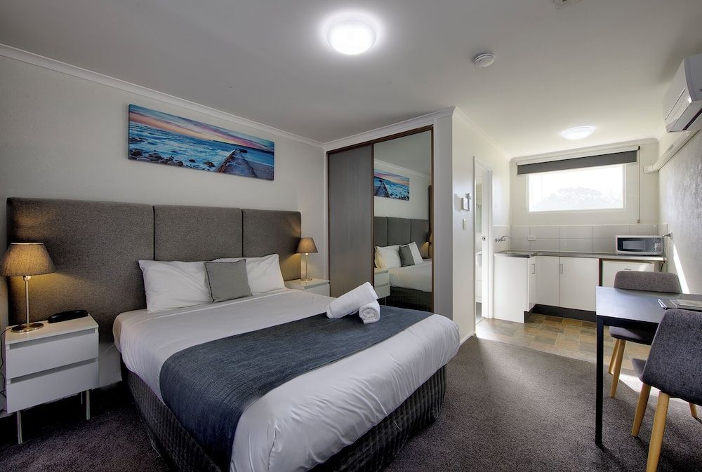Frankston Motel Superior Suite 18