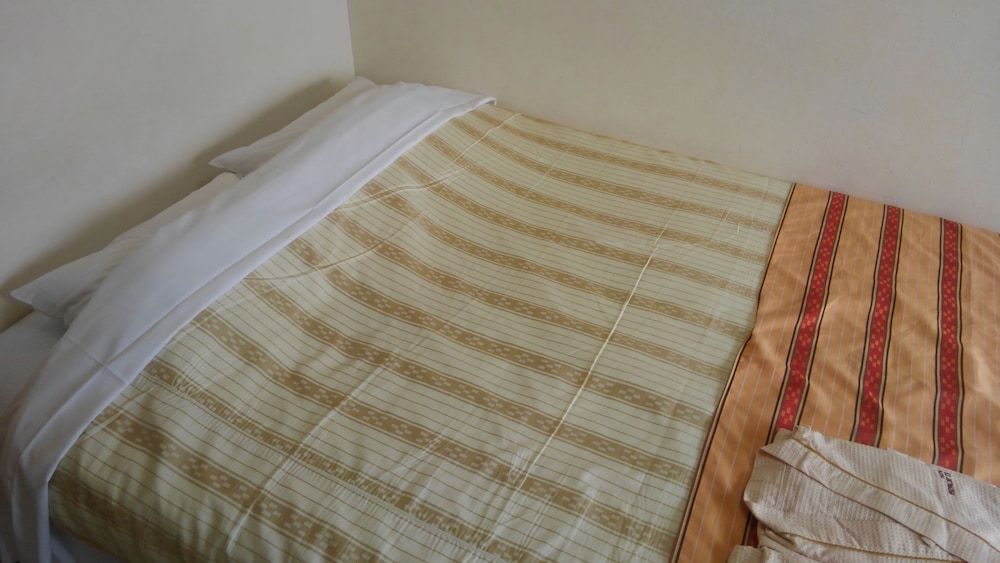 Double Room, Smoking