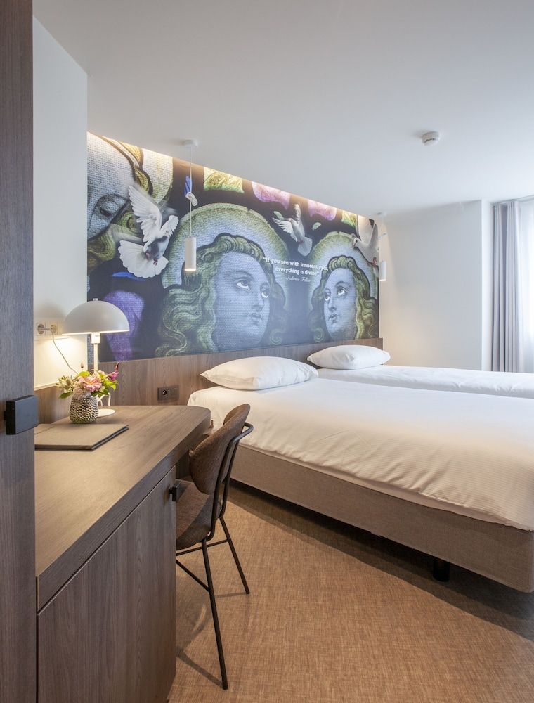 The Shepherd Twin Room (Single Use) 3