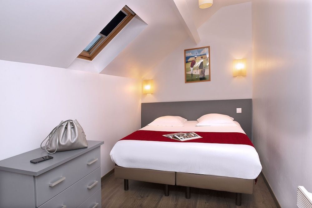 Family Apartment (Up to 6 People)