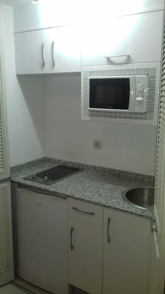Hospedium Hotel Apartamentos Simón Verde Studio (3 Adults) 6