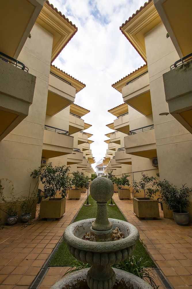 Courtyard View