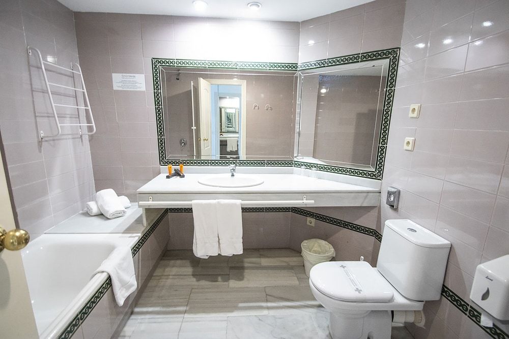 Hospedium Hotel Apartamentos Simón Verde Studio (3 Adults) 7