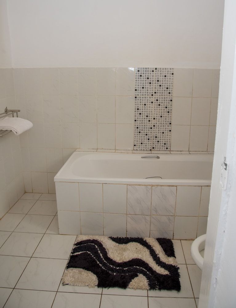 Spendwise Lodge and Apartments Standard Double Room, 1 Double Bed, Ensuite 6