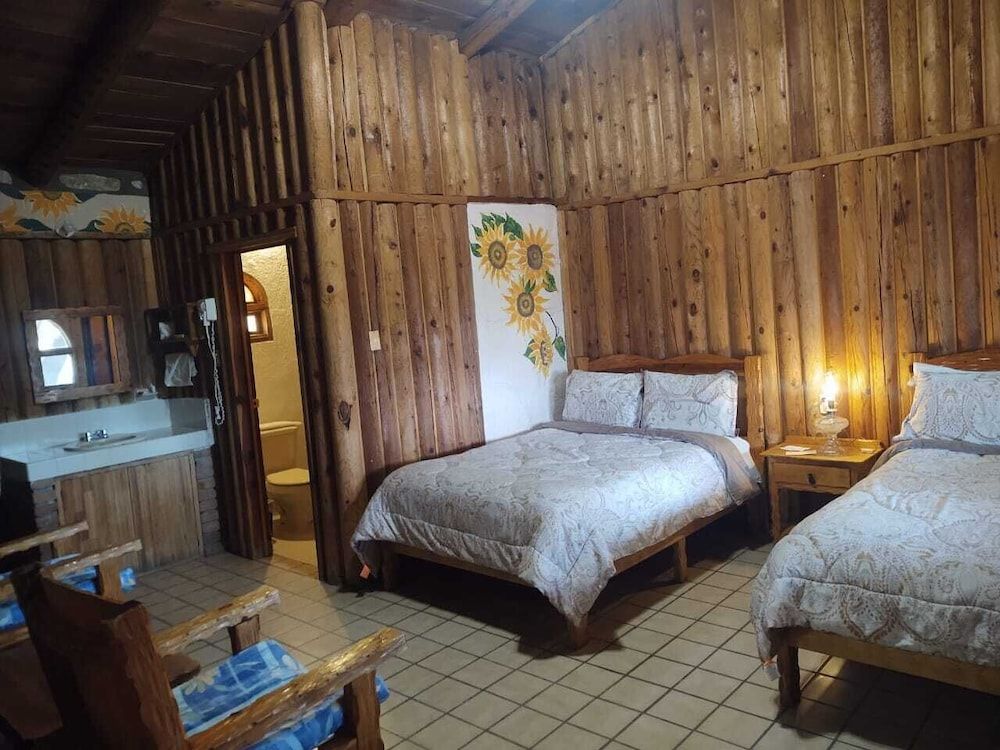 Hotel Mansión Tarahumara Standard Room, 2 Double Beds, Valley View 3