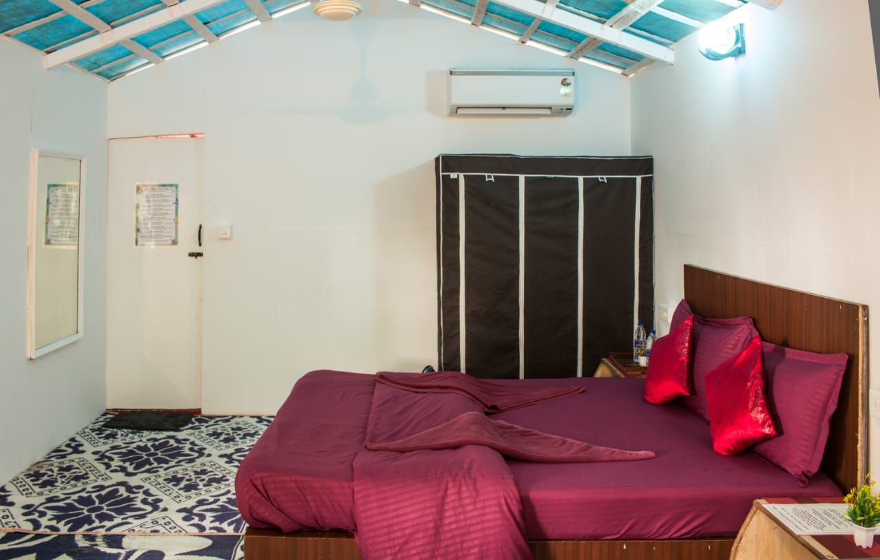 Cafe Del Mar Deluxe Sea View Cottage 15