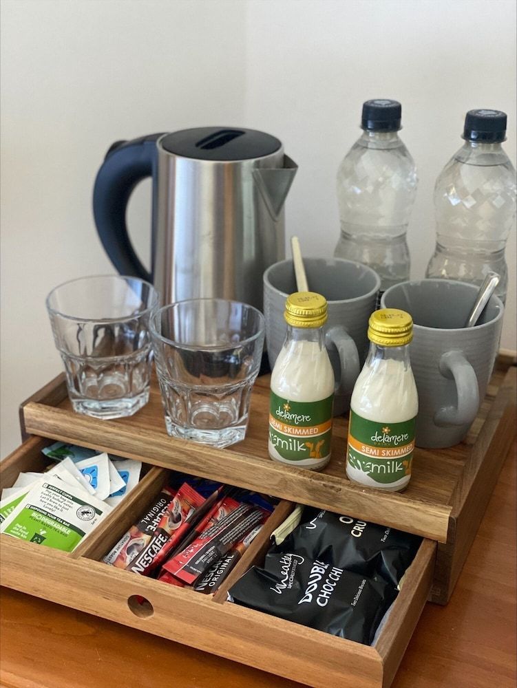 Burlton Inn Classic Double Room, Ensuite 4