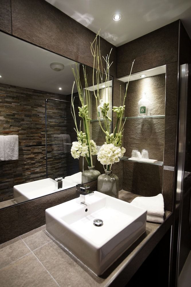 Hôtel de France Superior Double Room 5