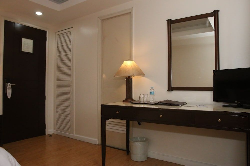 Harbor Town Hotel Standard Room 13