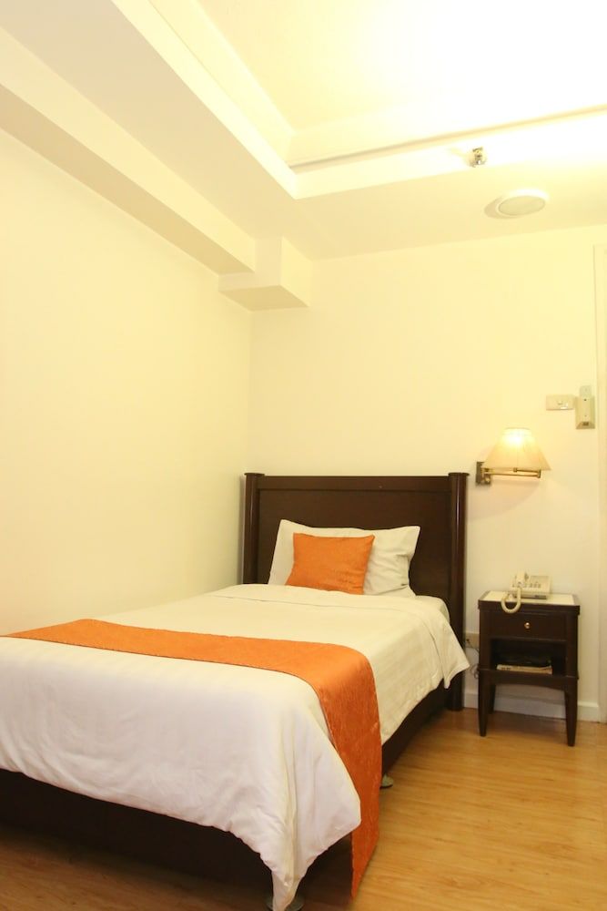 Harbor Town Hotel Standard Room