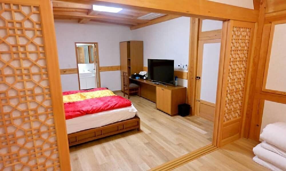 Gyeongju Hwangnamkwan Hanok Hotel Signature Suite 2