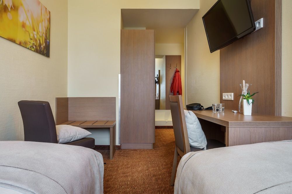 Hotel Norddeutscher Hof Standard Twin Room 4