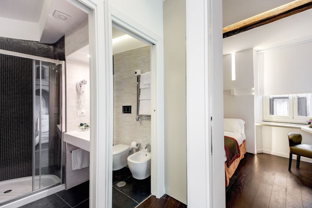 Hotel Abruzzi Romantic Double Room (Pantheon view) 10