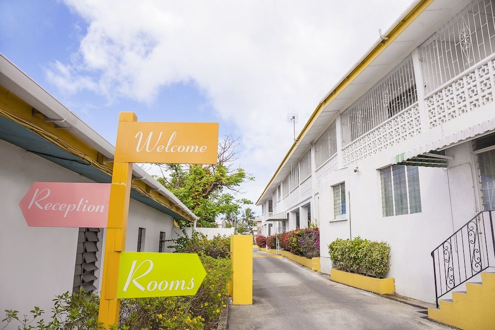 Adulo Apartments
