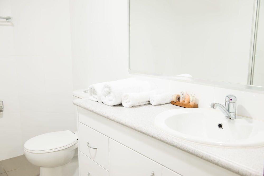 Copacabana Shores Studio Suite With Spa 4