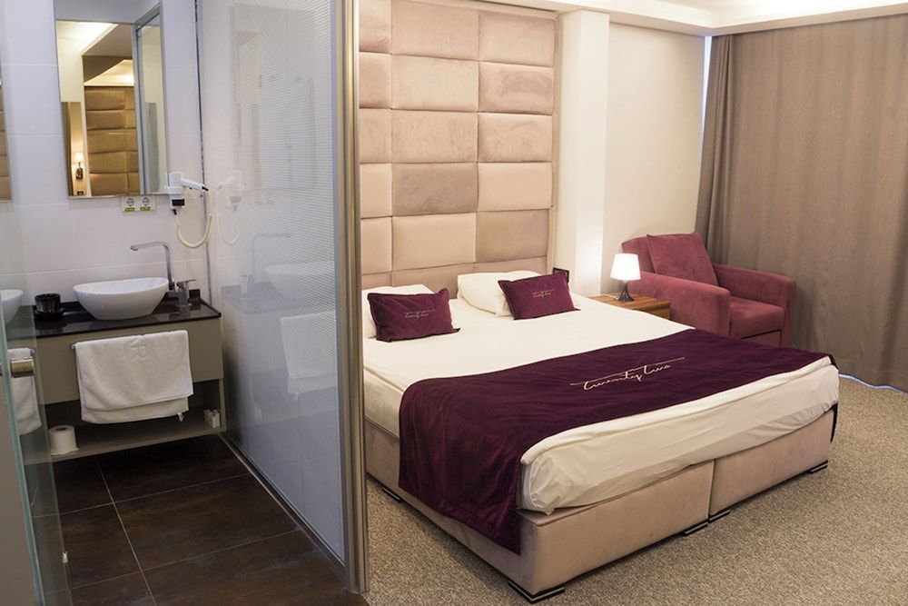 undefined The 22 Hotel 7