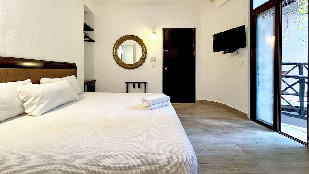 undefined Siesta Fiesta Hotel 10