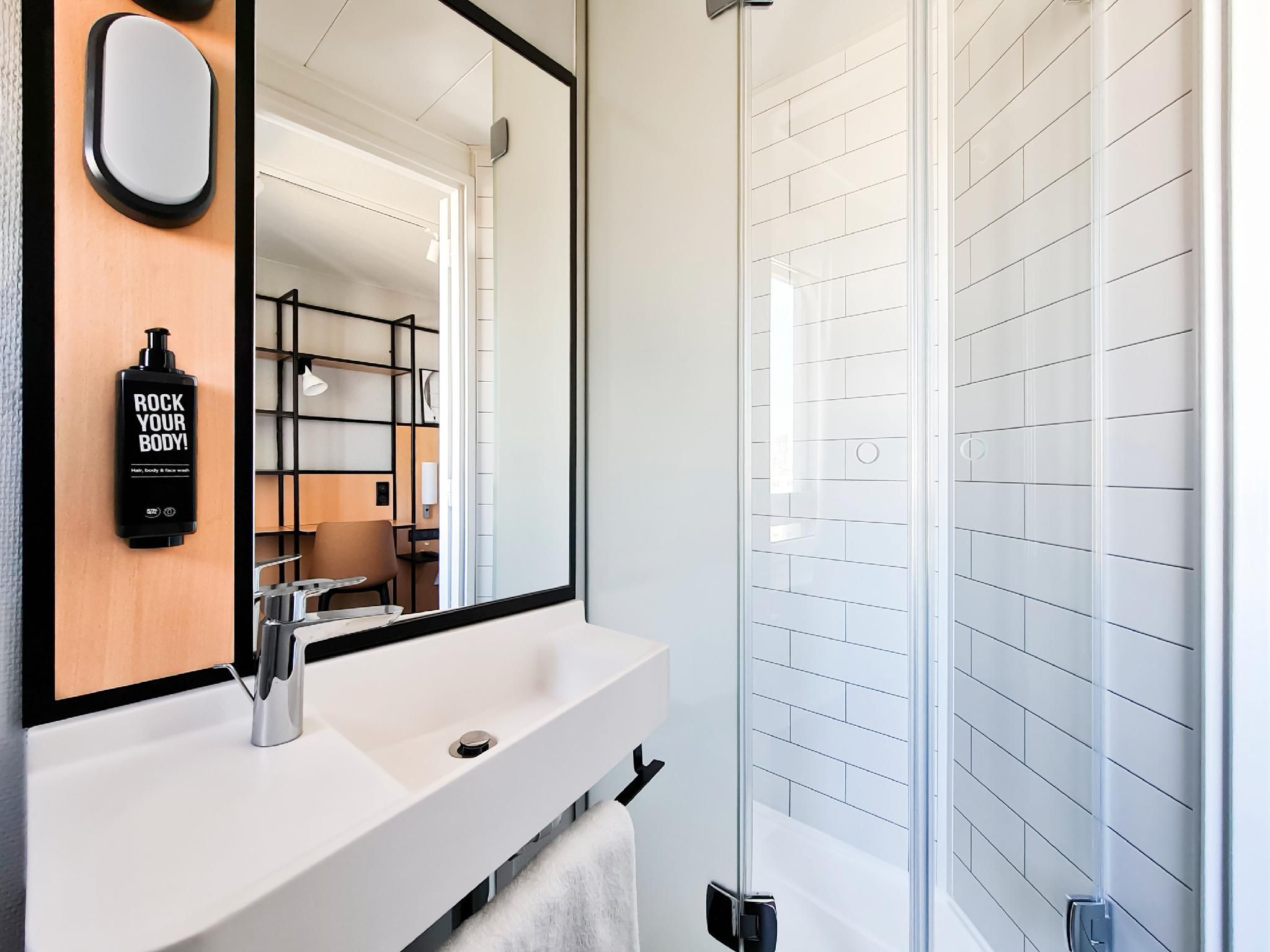 undefined Hotel ibis Paris Bastille Opera 11ème 4