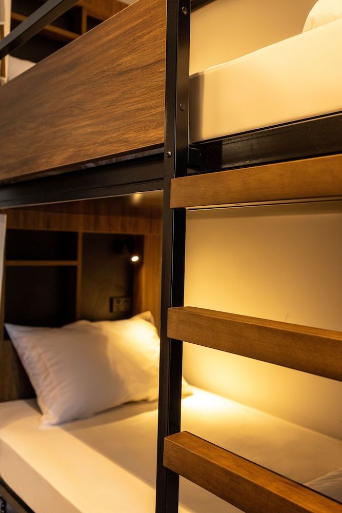 Haka House Rotorua Bed in 6 Bed Dorm - Female