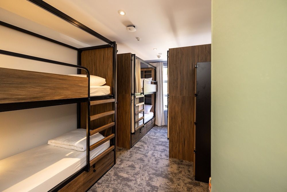 Haka House Rotorua Bed in 6 Bed Dorm - Female 2