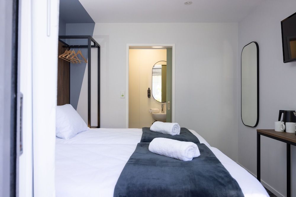 Haka House Rotorua Twin Room - Ensuite