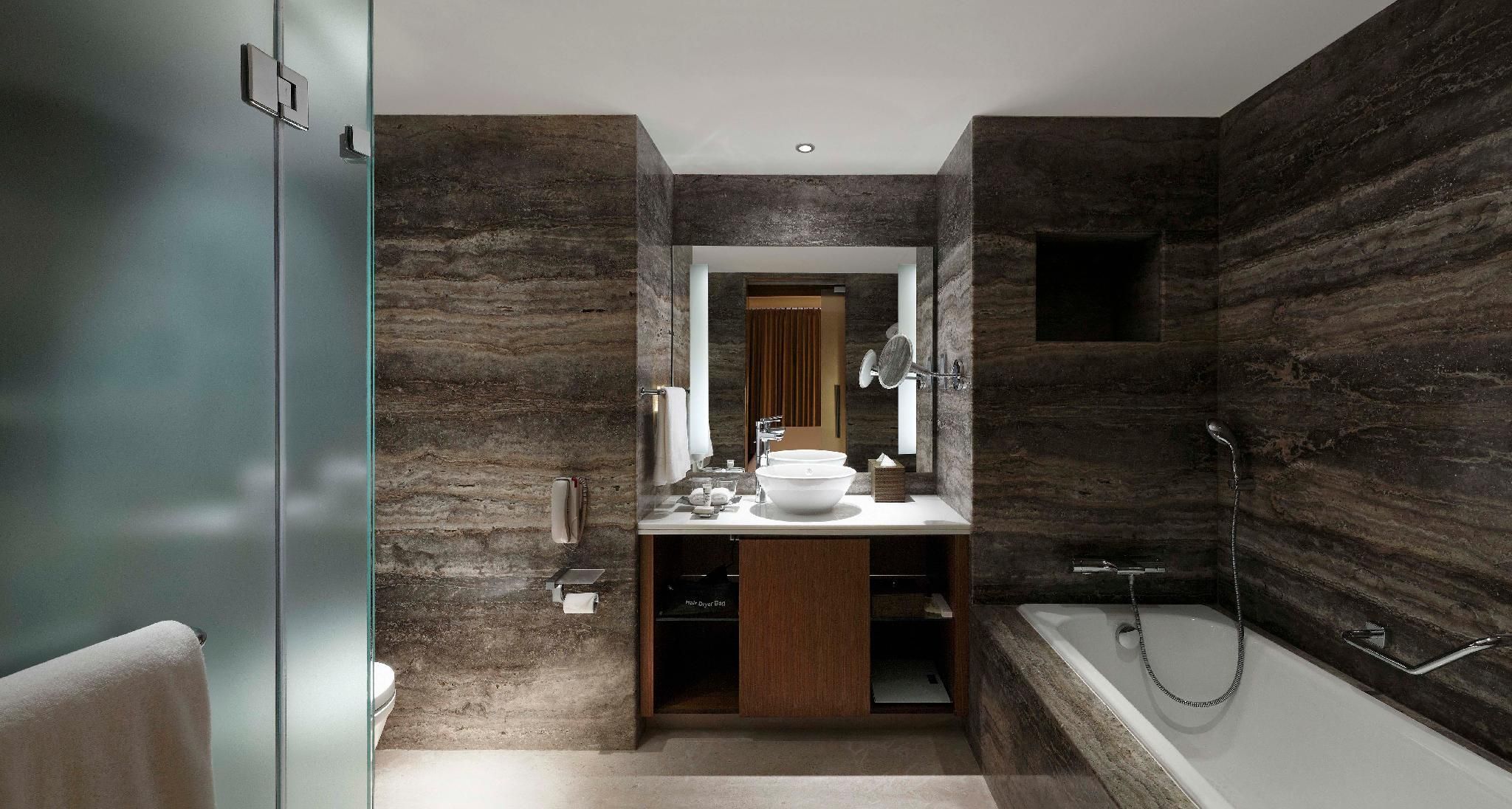 undefined Hilton Bangalore Embassy GolfLinks 10