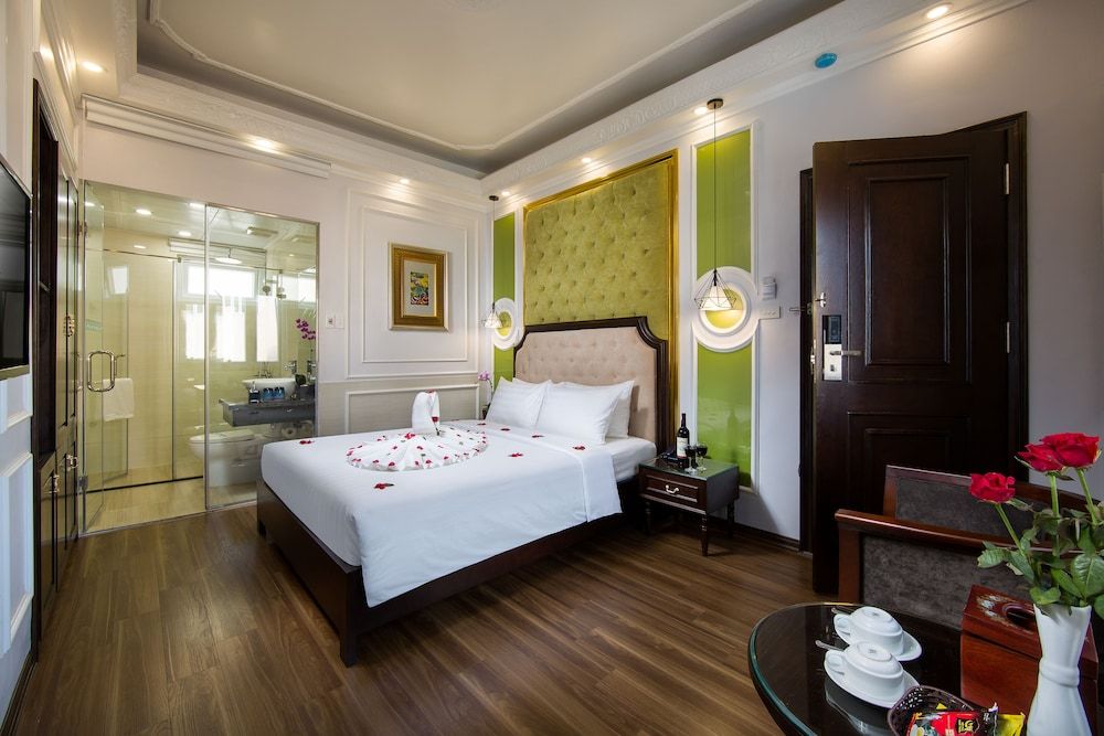 Deluxe Double or Twin Room with Window