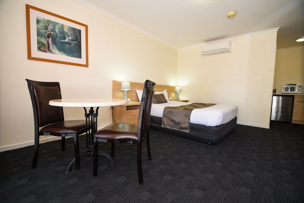 Sandown Heritage Motel Standard Room 2