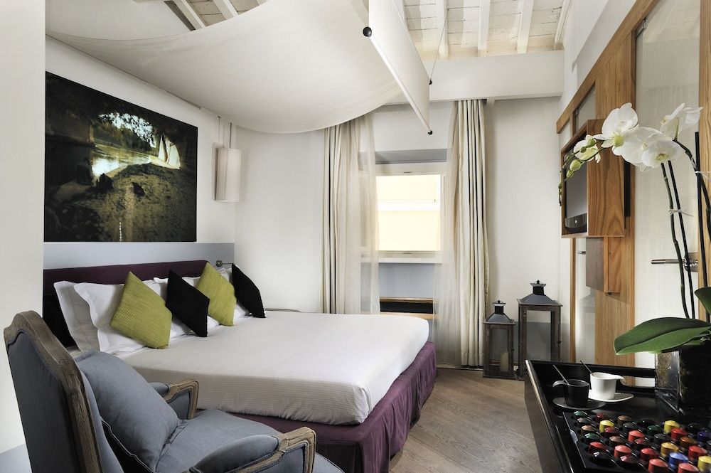 Mario de Fiori 37 Deluxe Double Room 4