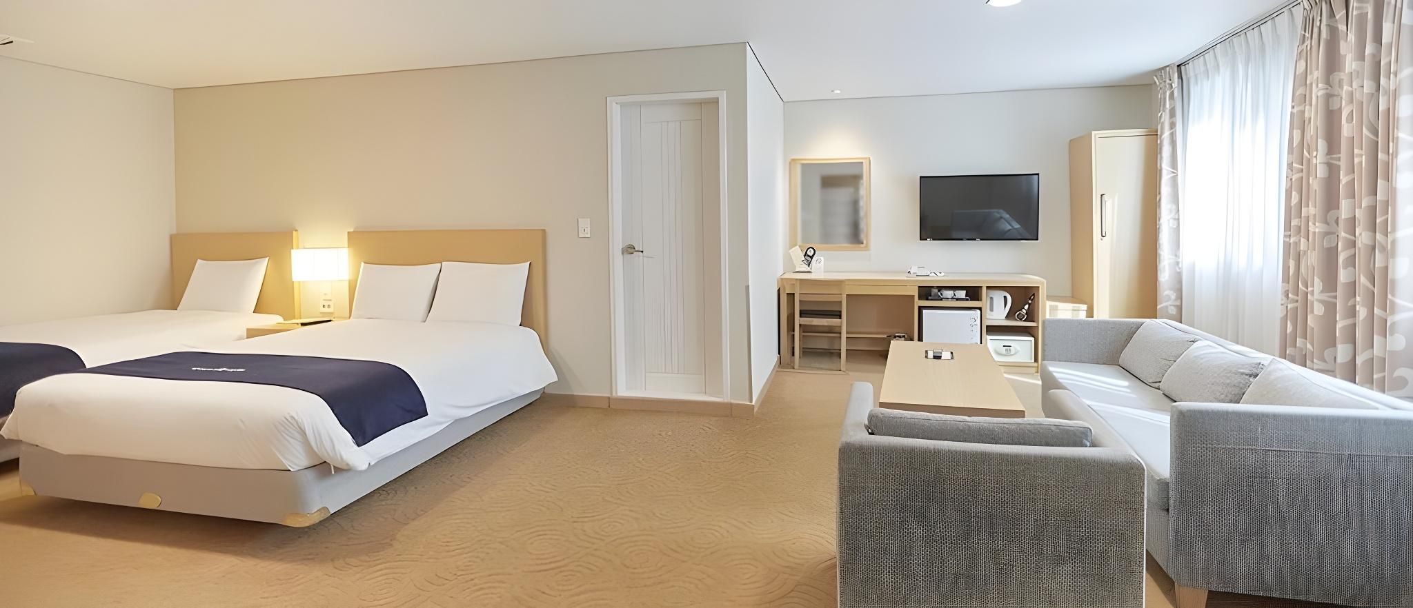 Family Suite , City View