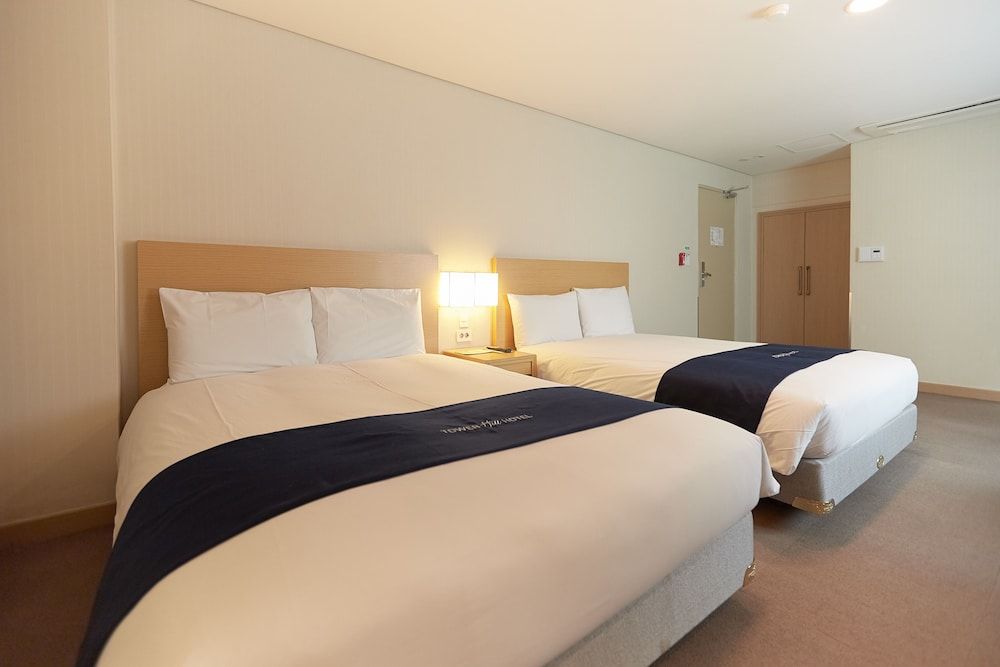 undefined Tower Hill Hotel 5
