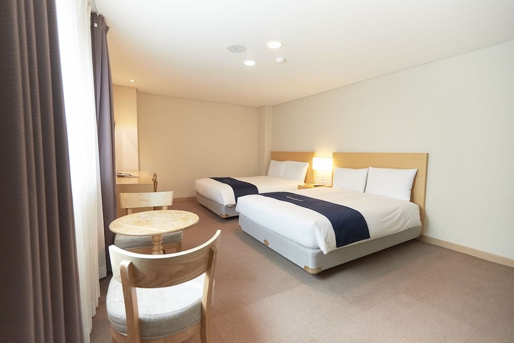 undefined Tower Hill Hotel 7