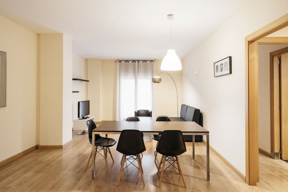 undefined Villarroel Apartments Barcelona 2