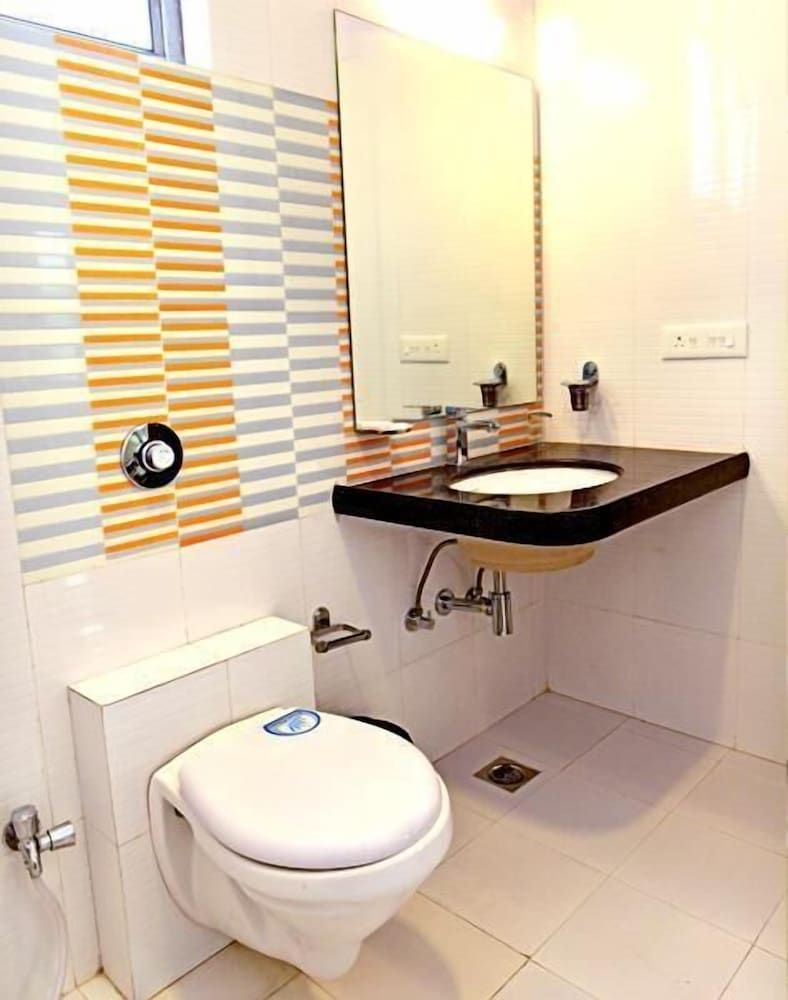 Royal View Hotel Deluxe Room 26