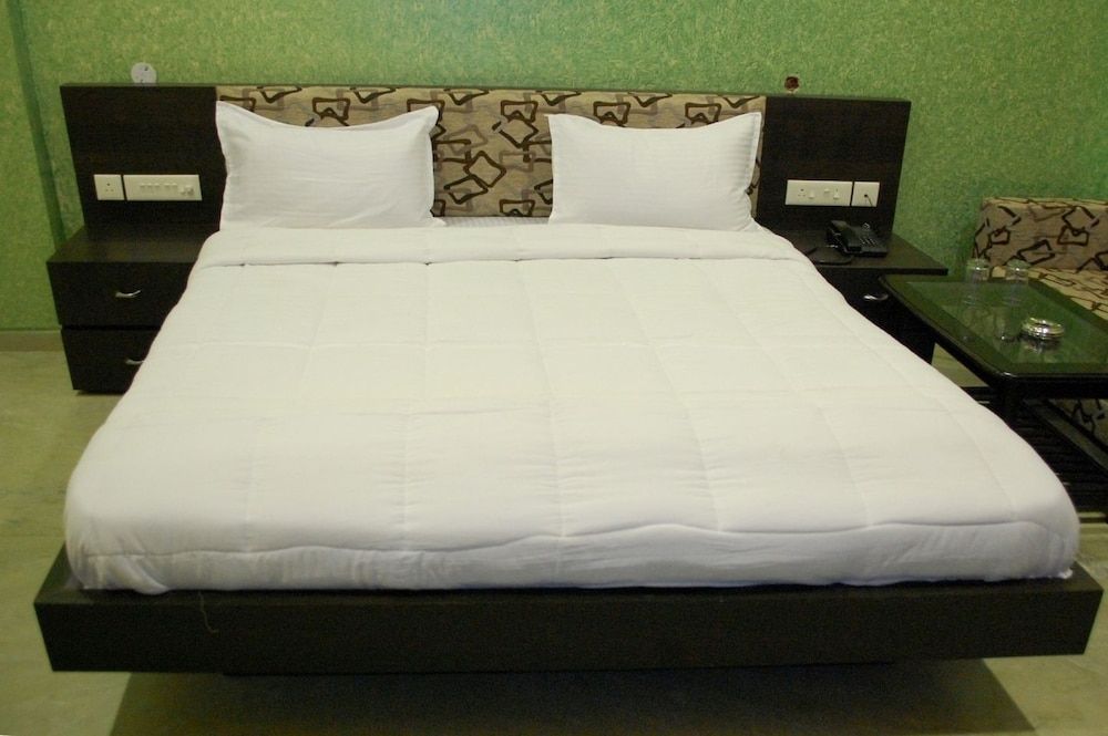 Royal View Hotel Deluxe Room 6