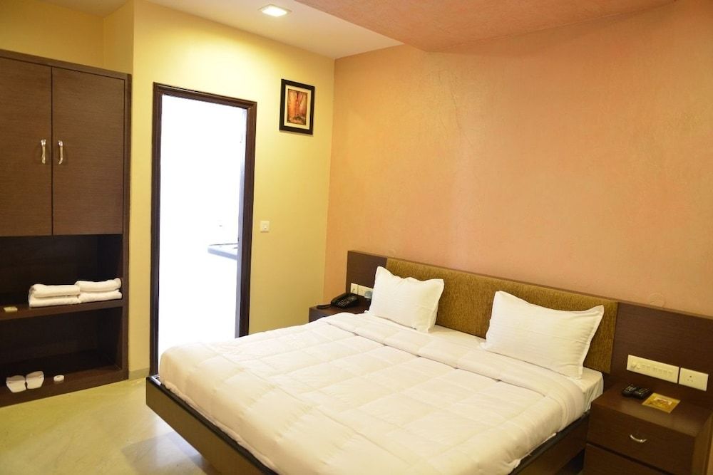 Royal View Hotel Deluxe Room
