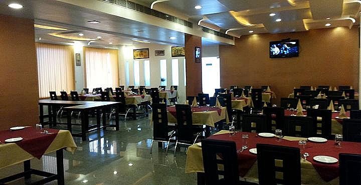 Food & Dining