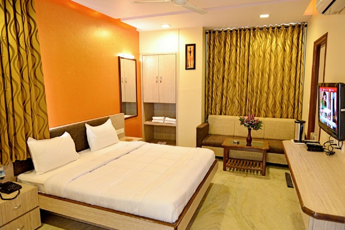 Royal View Hotel Deluxe Room 2