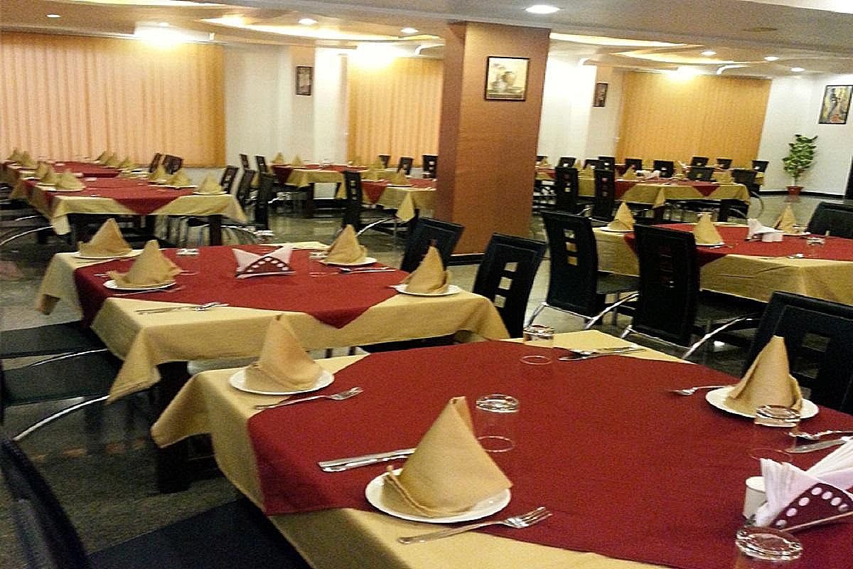 Food & Dining