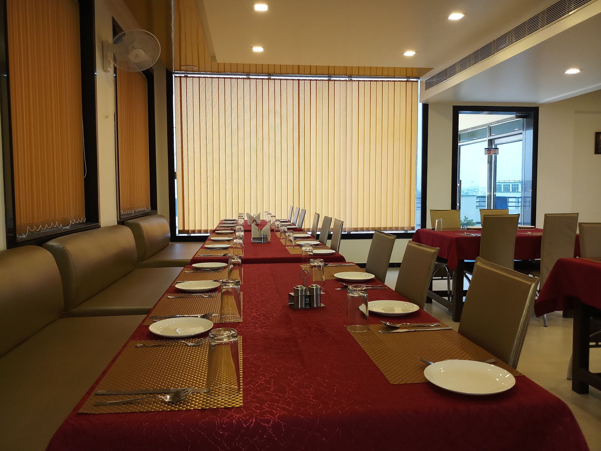 Food & Dining