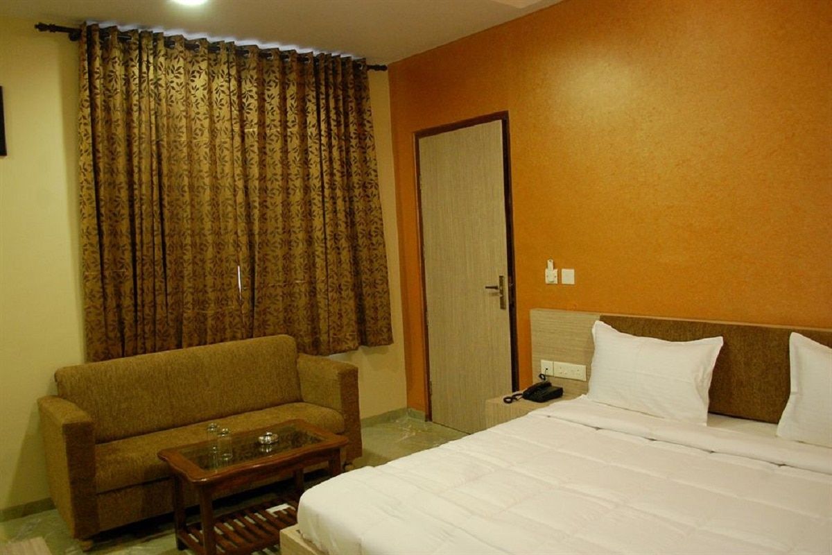 Royal View Hotel Deluxe Room 12